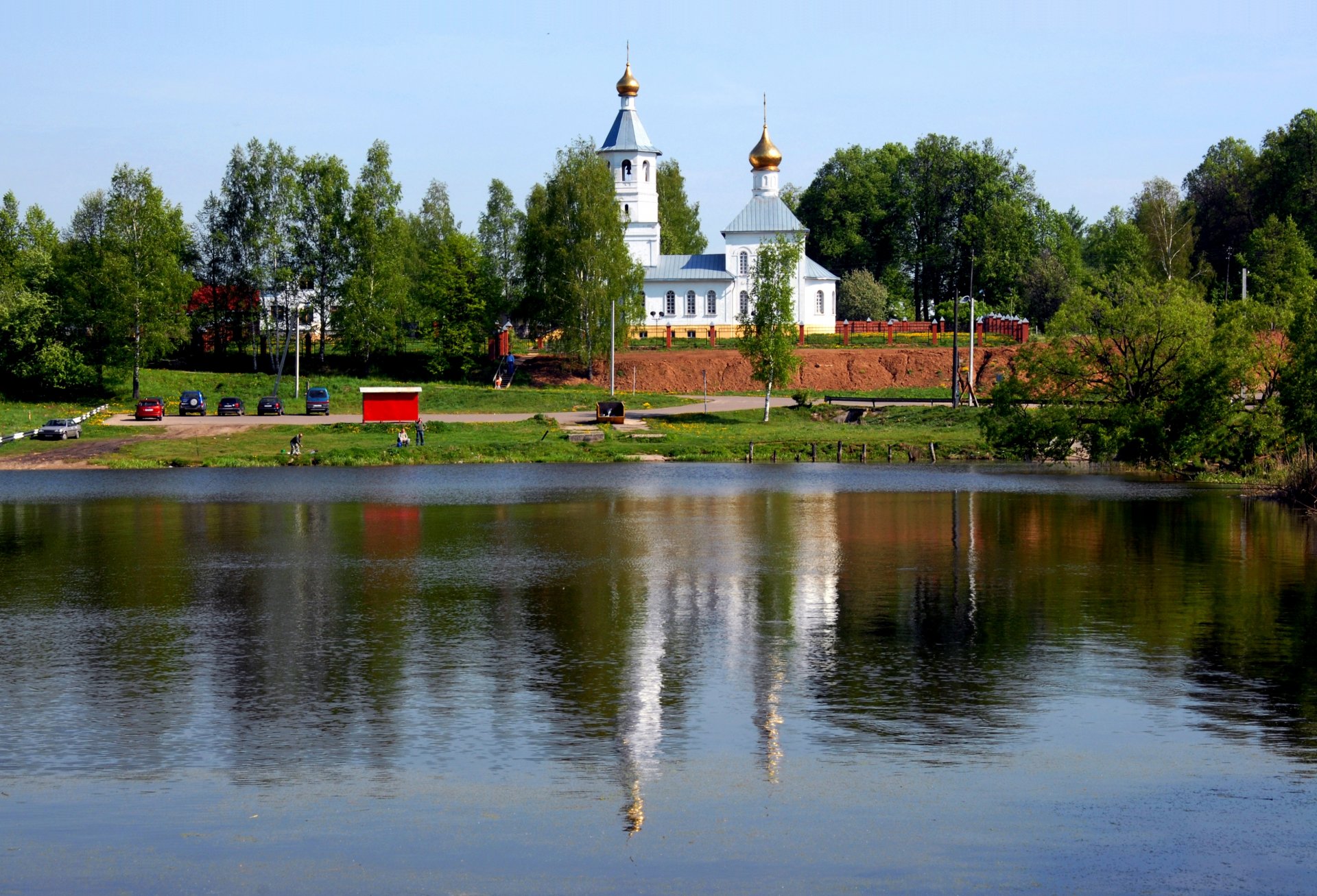 rivière rive église de nicolas le miraculé tichkovo région de moscou