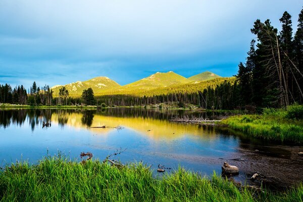 Montañas del parque nacional de los Estados Unidos