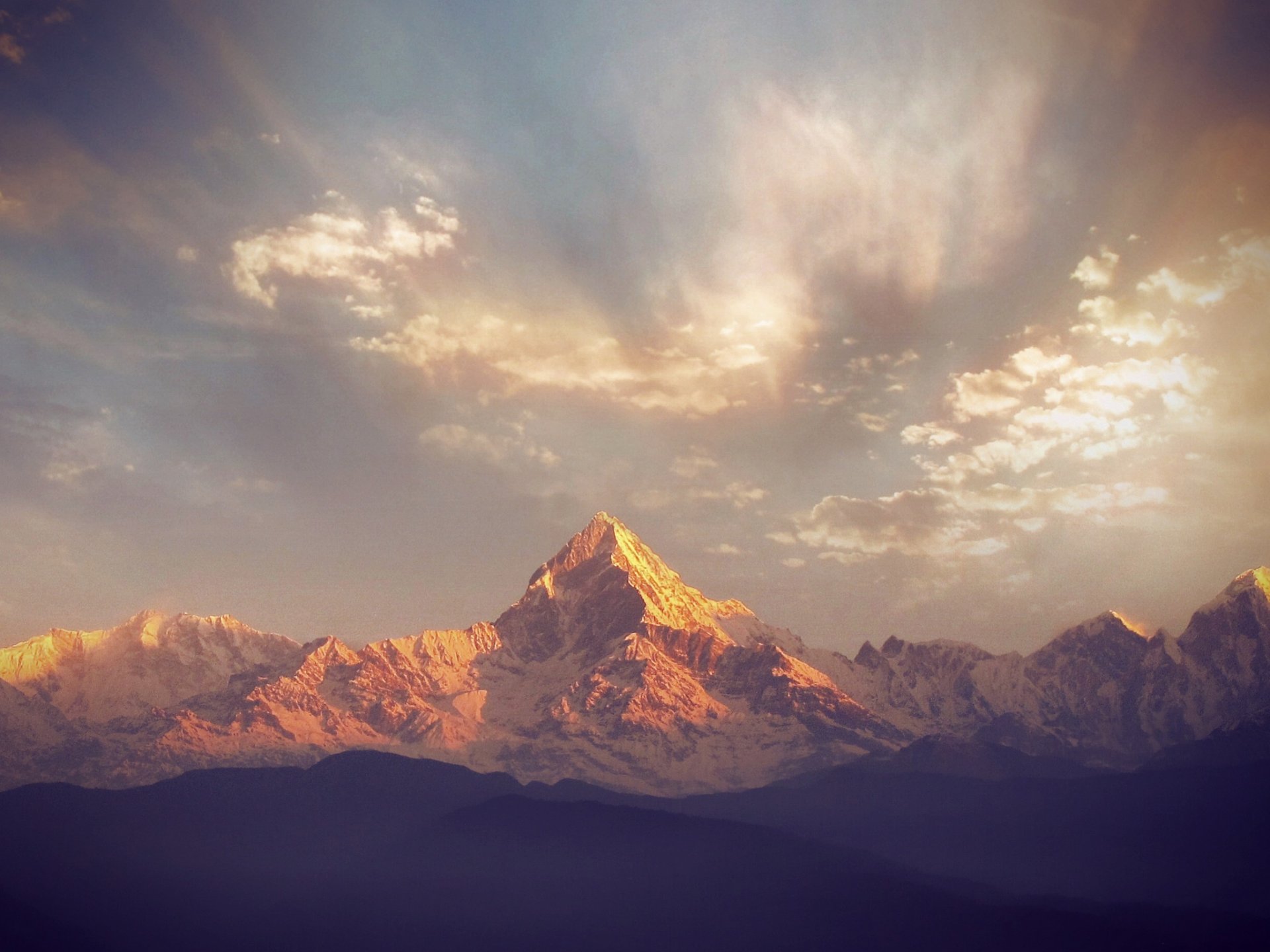 machapuchare 7000m nepal mountain mountain range panorama landscape