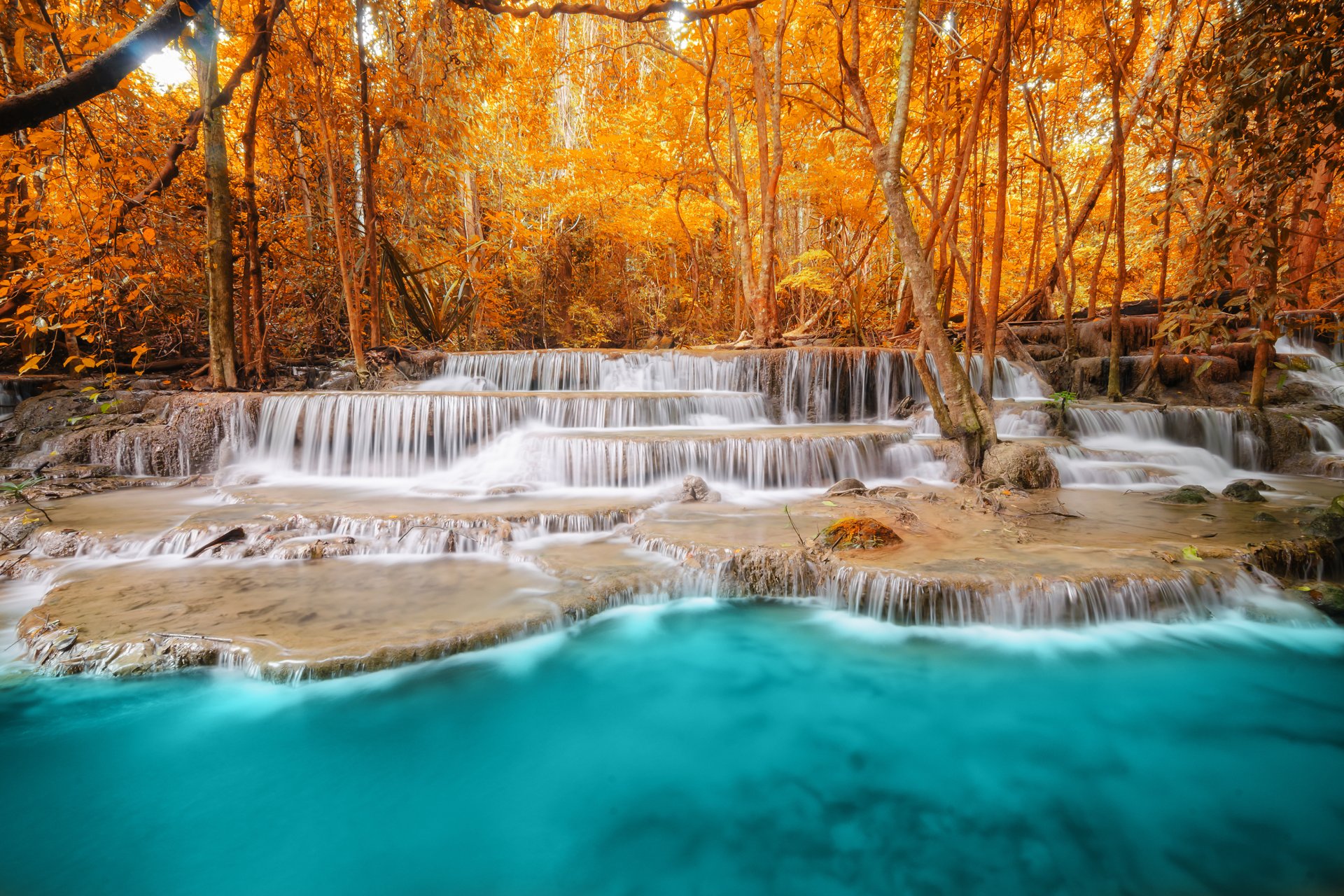 naturaleza bosque árboles río cascada agua azul otoño paisaje