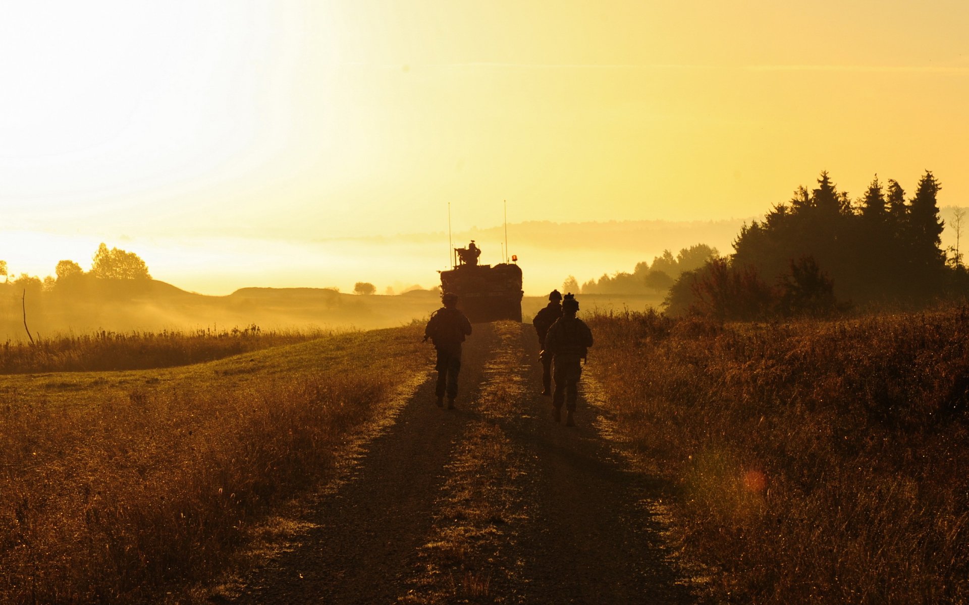 sonnenuntergang straße soldaten landschaft