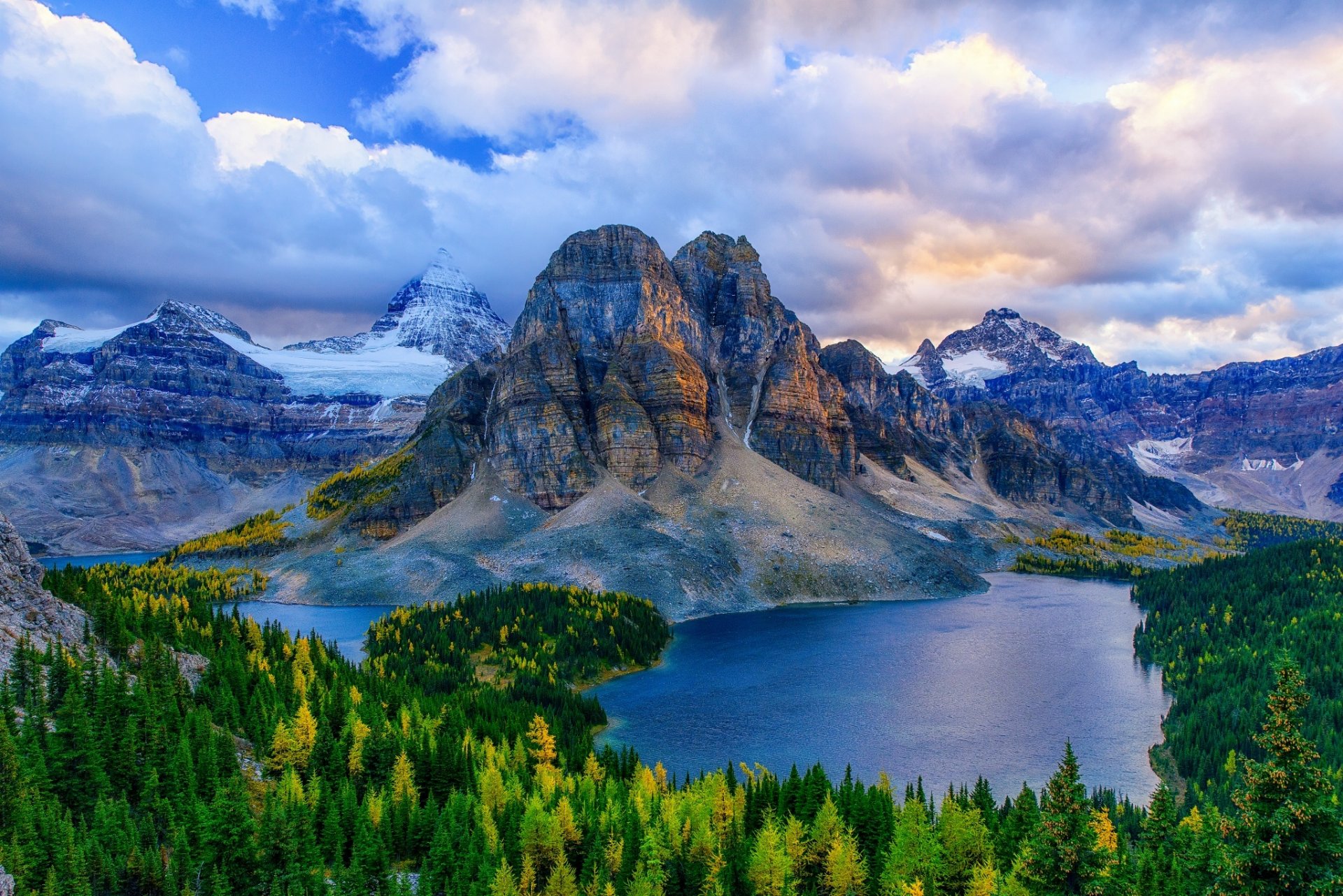 canada province de colombie-britannique alberta mf assiniboine montagnes forêts automne