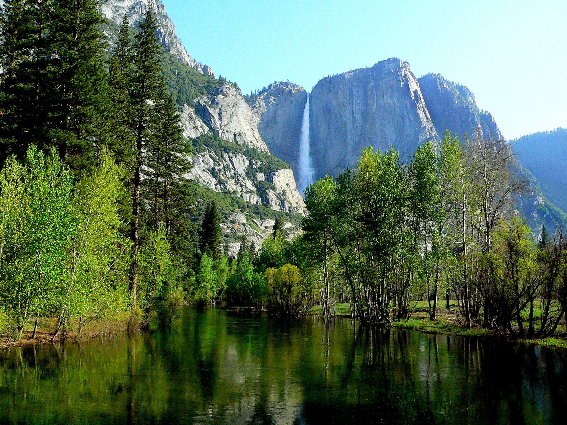 yosemite parco nazionale sierra nevada merced fiume montagne fiume foresta alberi cielo roccia