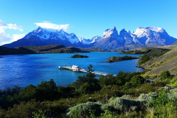 Chilean lake. Mountain ranges