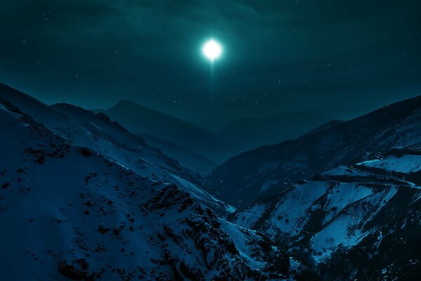 Im Winter verschneiten Dalina die Nacht