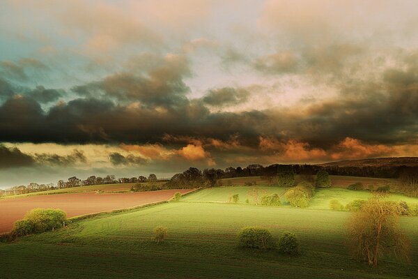 Bewölkter Morgen in Gloucestershire