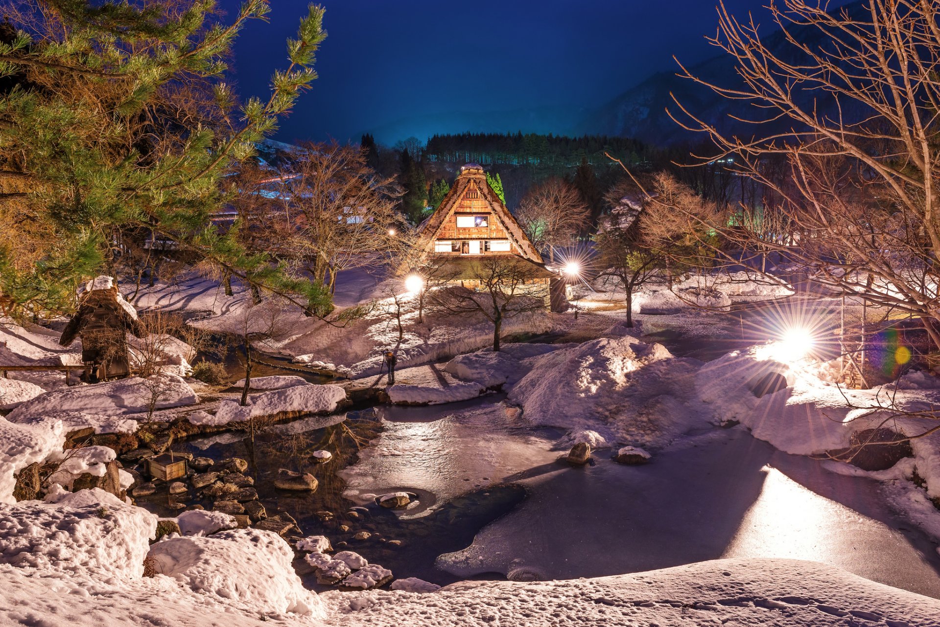 invierno nieve río casa pueblo noche luces