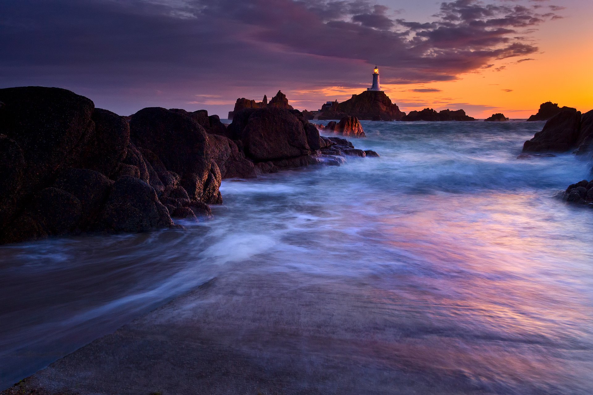 phare phare des corbières soir coucher de soleil crépuscule lumières lumière mer rochers exposition