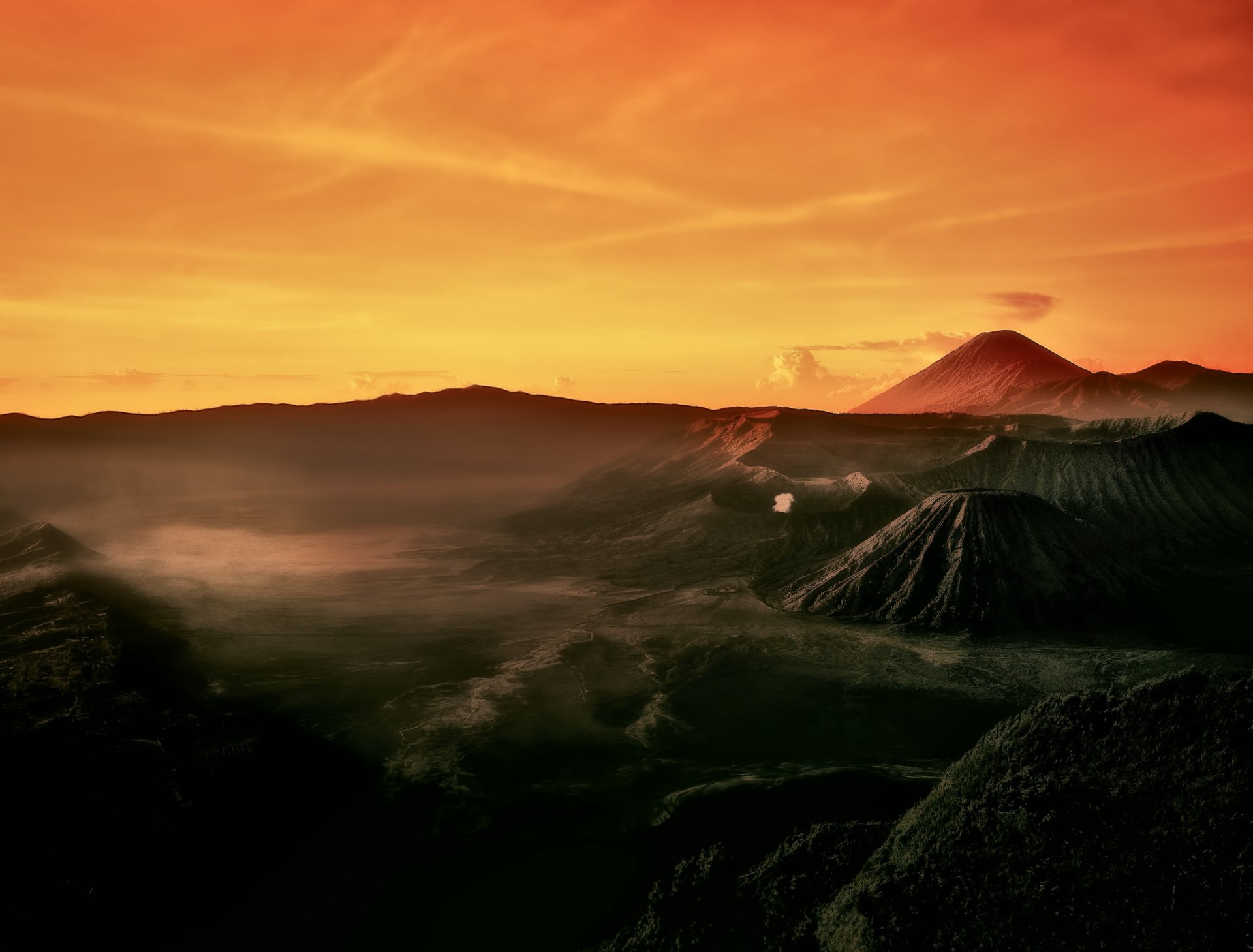 indonesien java vulkankomplex-caldera tengger tengger aktiver bromo-vulkan morgen