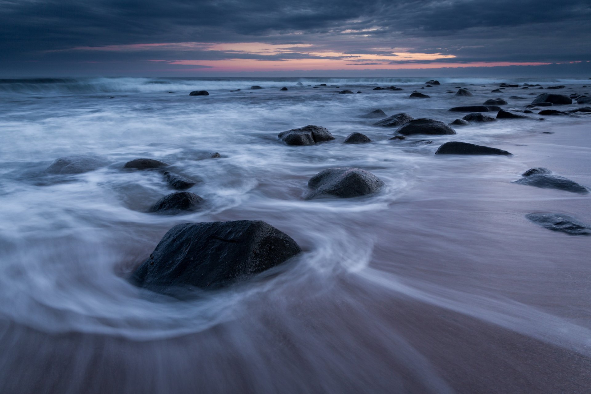 australien tasmanisches meer küste steine abend sonnenuntergang himmel wolken