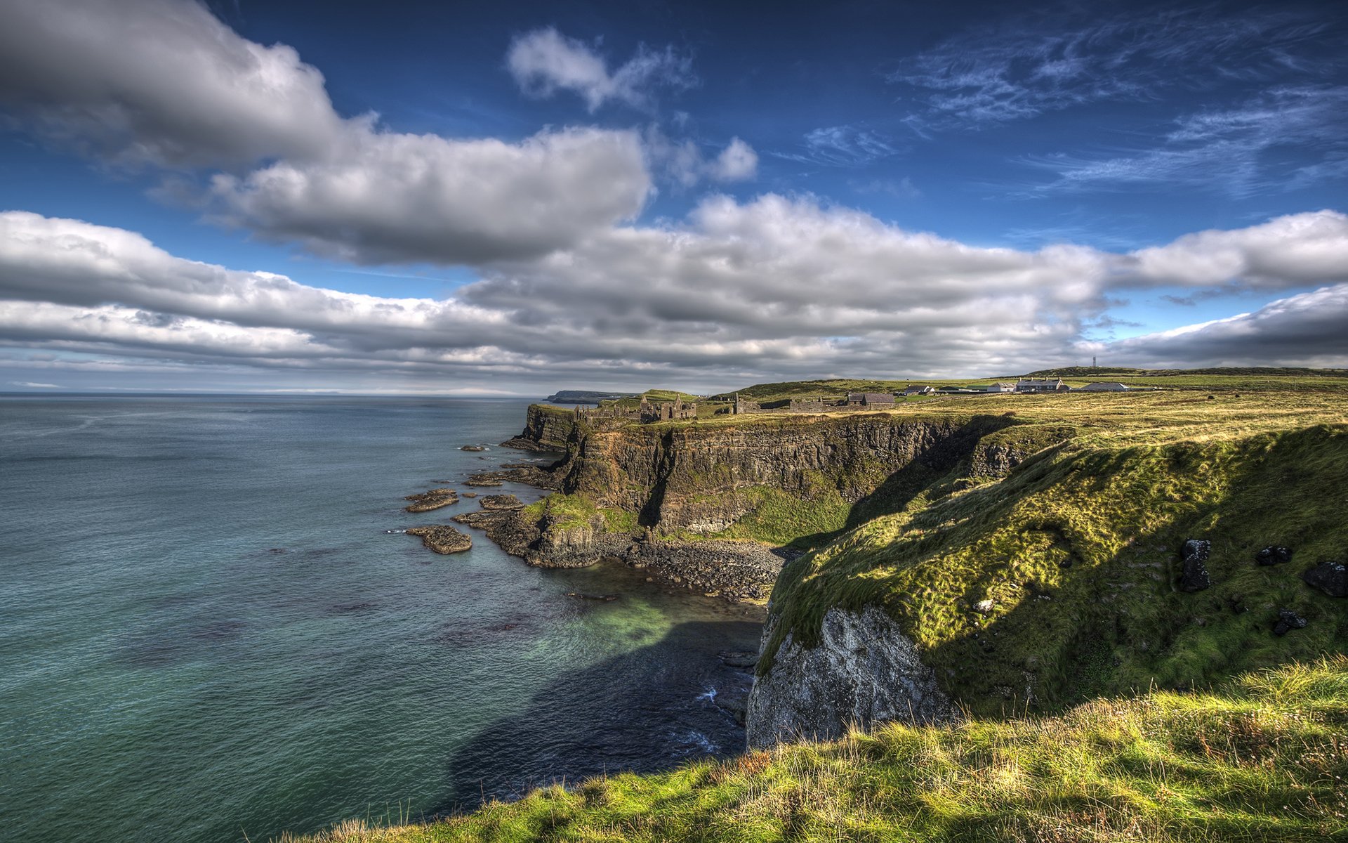 portrush ирландия побережье рок атлантический океан небо