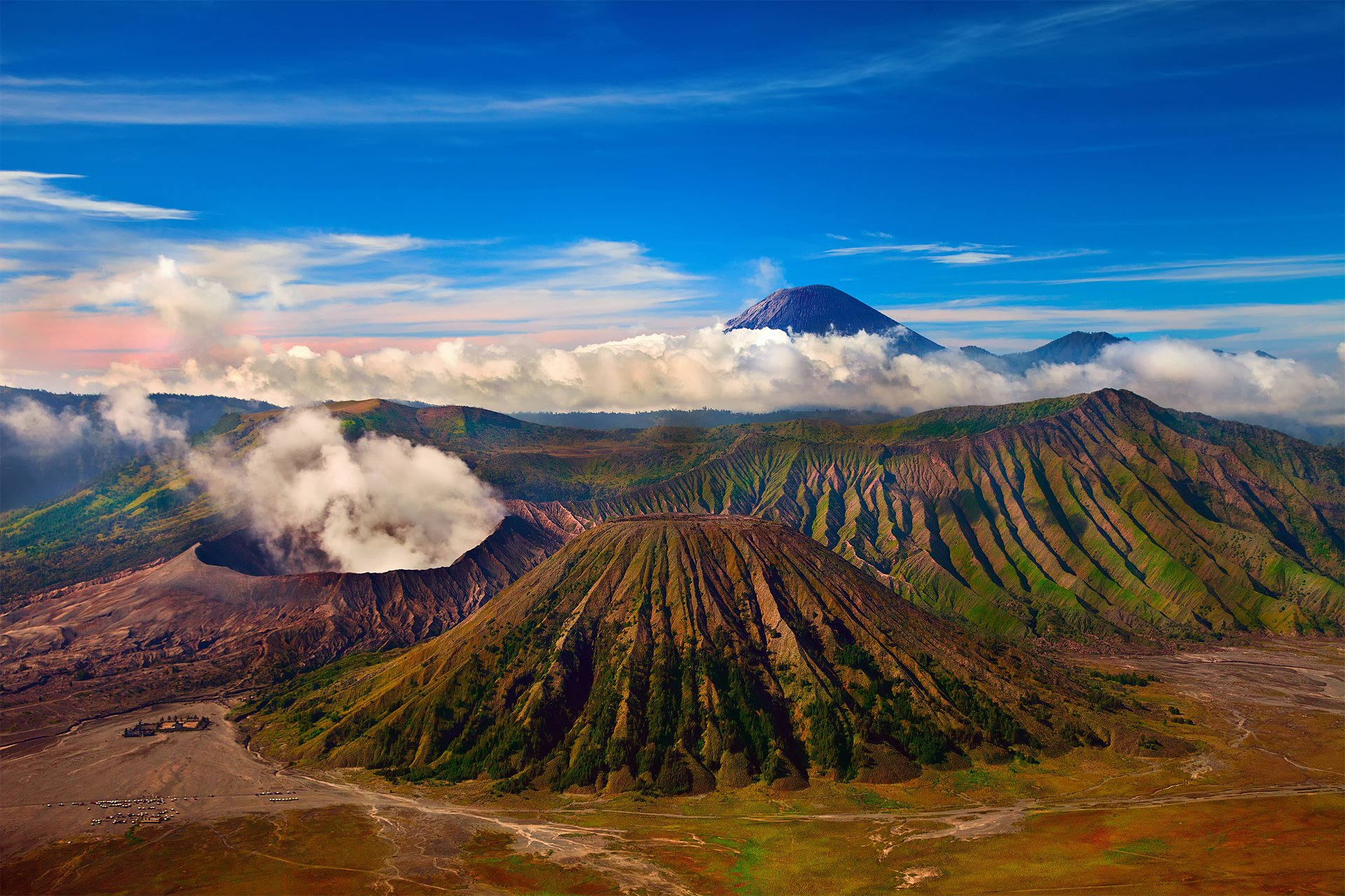 indonesien java vulkankomplex-caldera tengger tengger aktiver bromo-vulkan wolken himmel