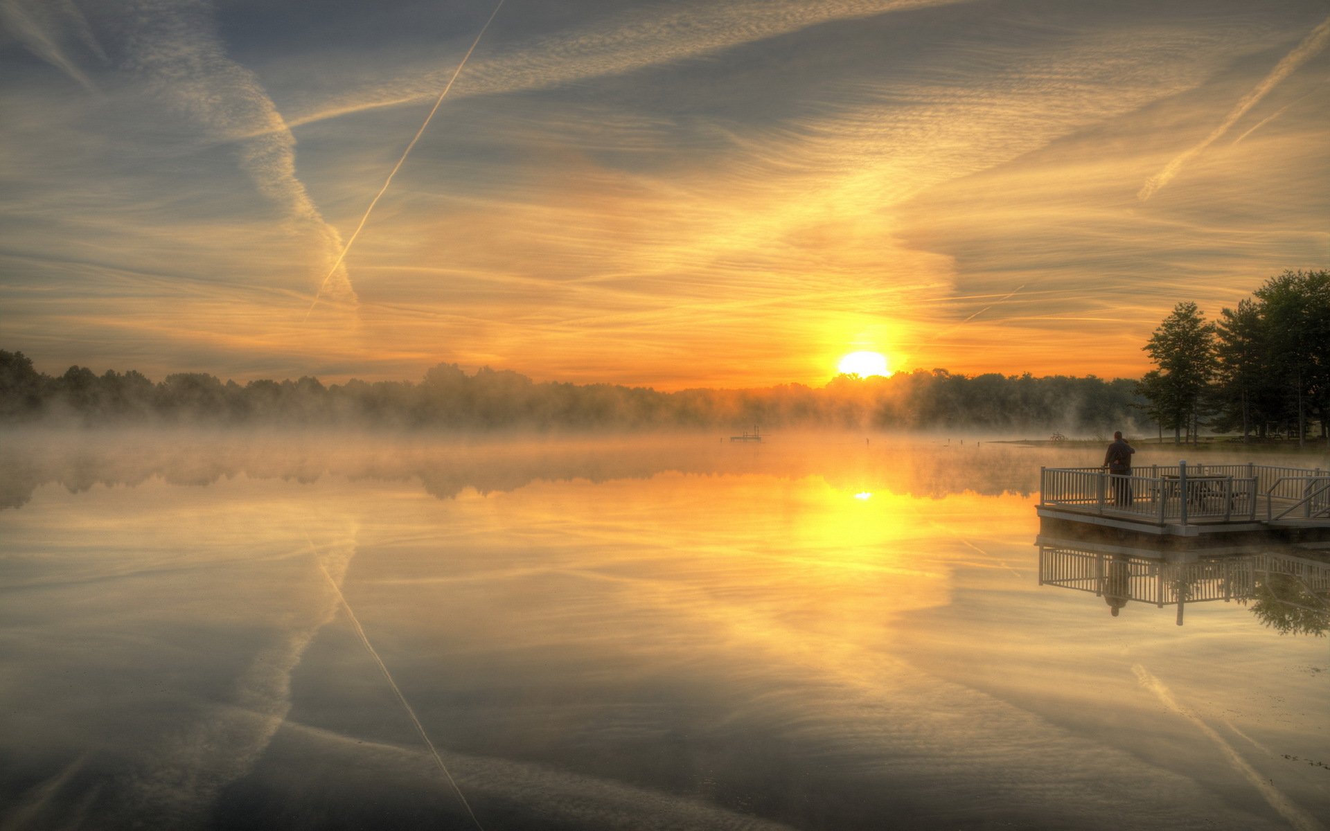 puesta de sol lago niebla paisaje