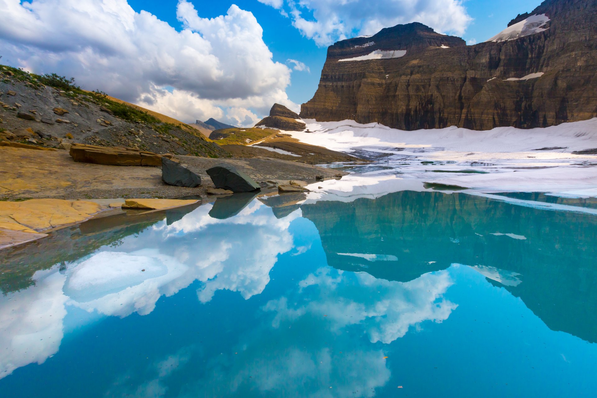 felsen see schnee himmel wolken reflexion