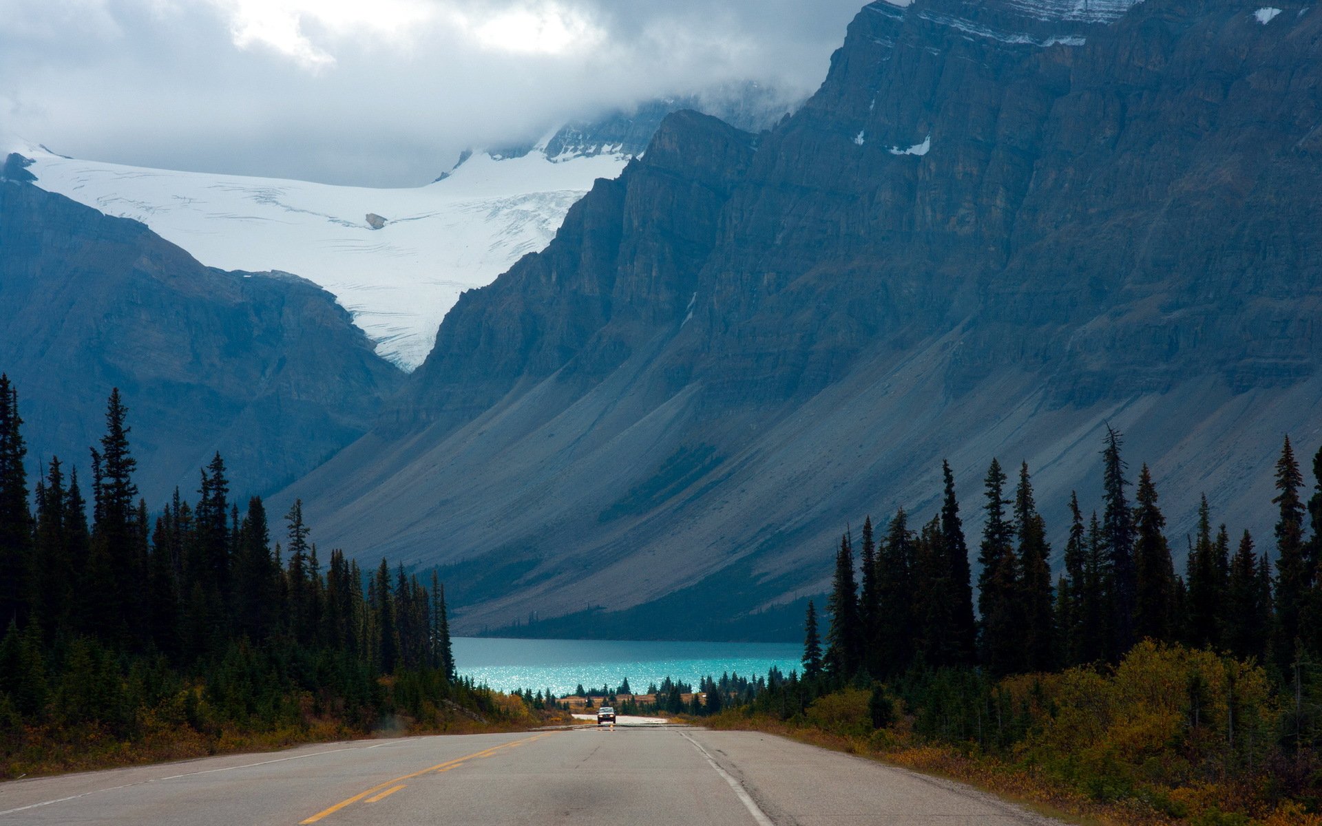 route montagnes paysage