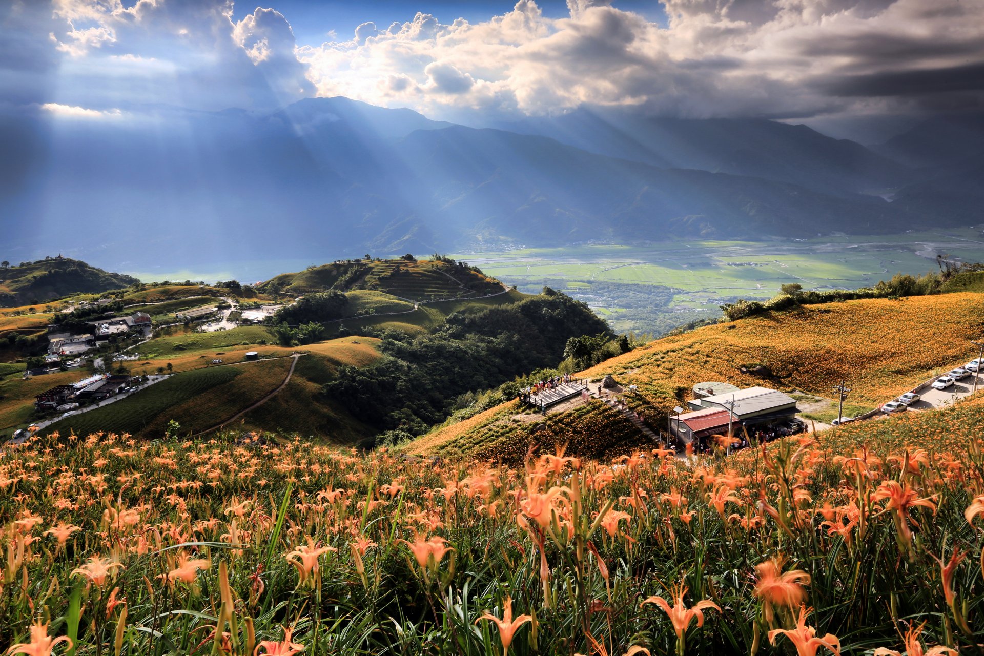 taiwán cielo nubes rayos luz montañas flores naturaleza colinas valle casa árboles campo