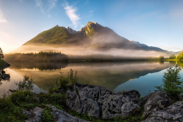 Alpi mattutine di Berchtesgaden in Germania