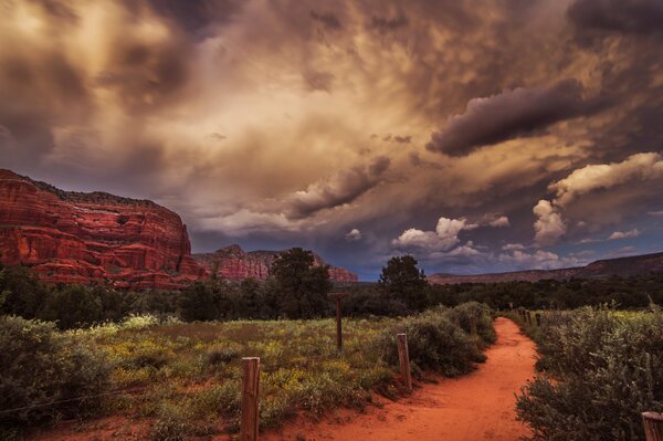 Canyon-Landschaft bei Sonnenuntergang