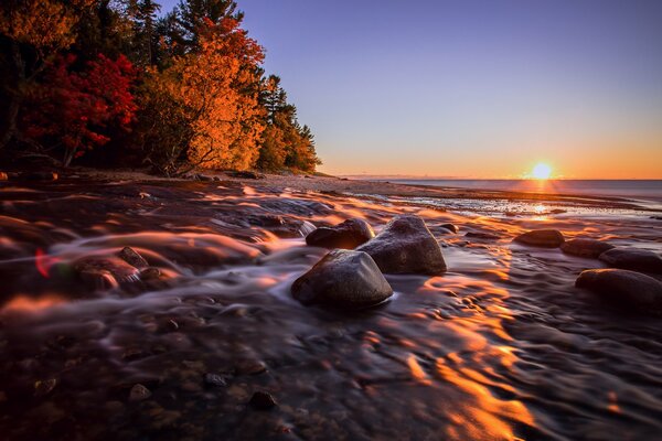 Coucher de soleil d automne au bord de la mer aux États-Unis