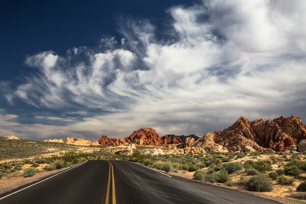 Las Vegas road is divided into two types desert and Valley of Fire