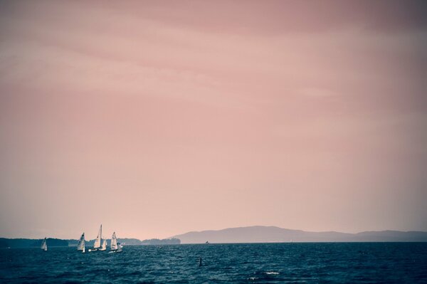 Landschaft Himmel und Meer mit Booten