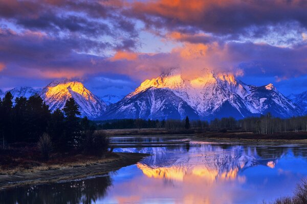 Beautiful, purple sunset in the mountains