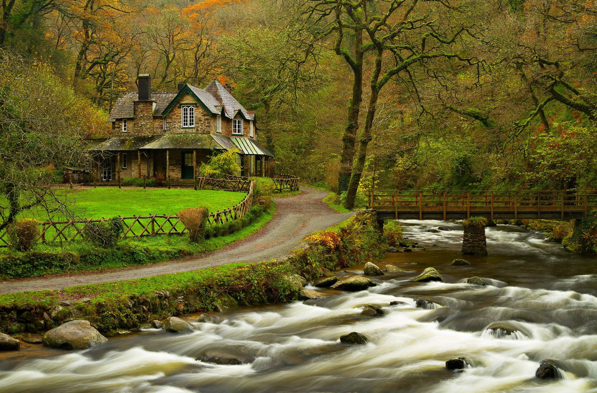 nature maison accueil rivière eau forêt parc arbres pont feuilles coloré printemps chute couleurs marche montagnes maison