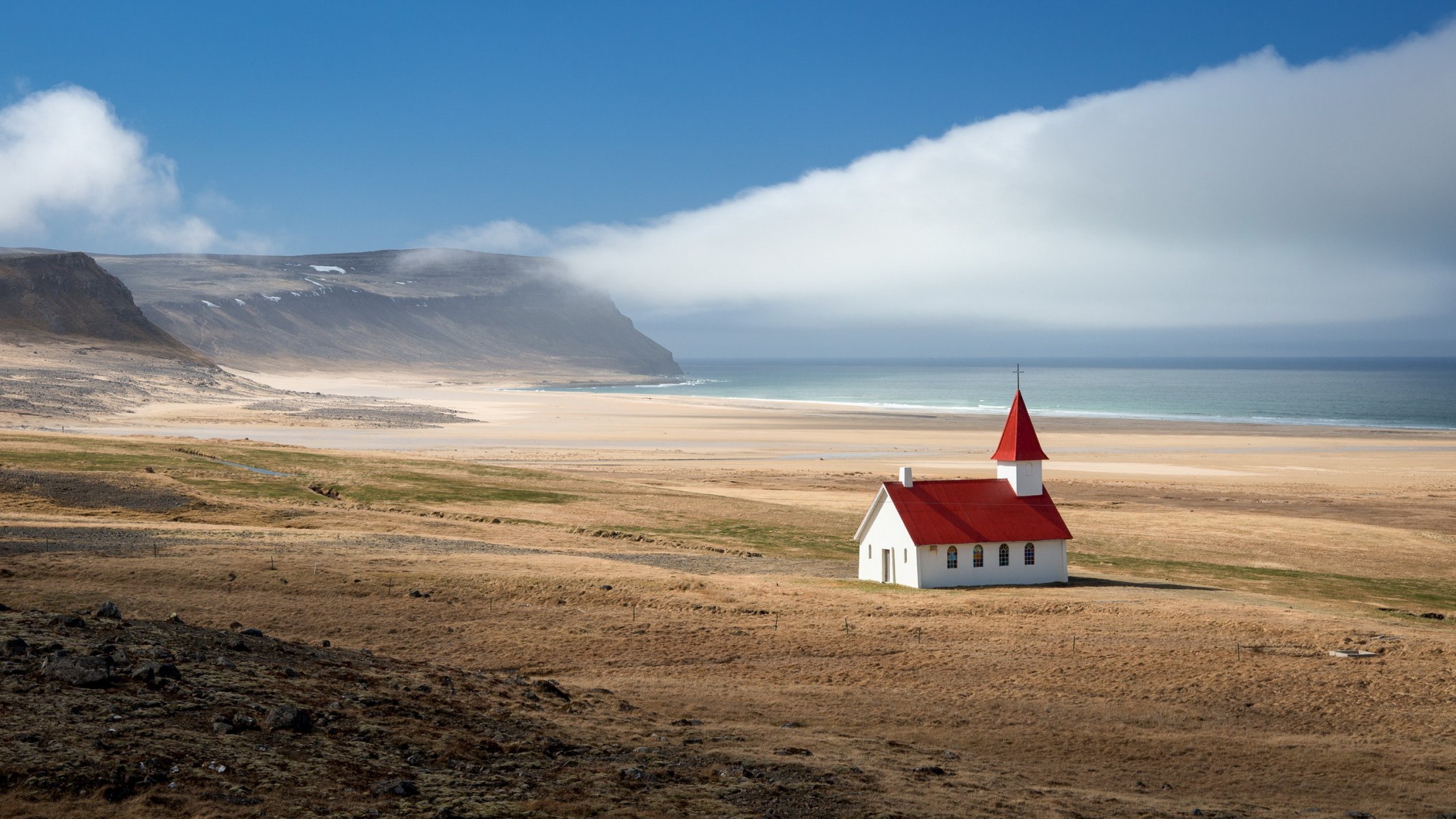 morze świątynia góry krajobraz islandia