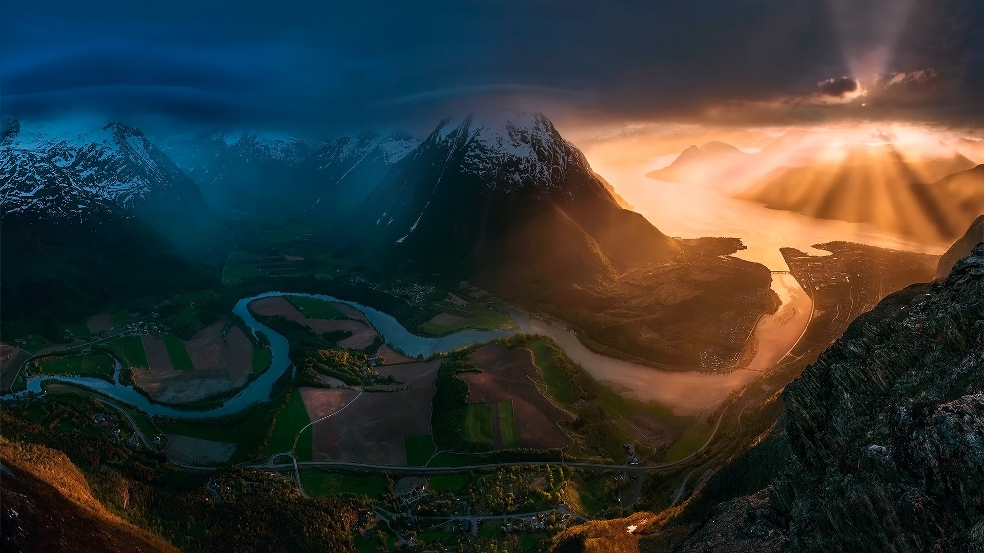 norvège été vallée montagnes lumière soleil ciel