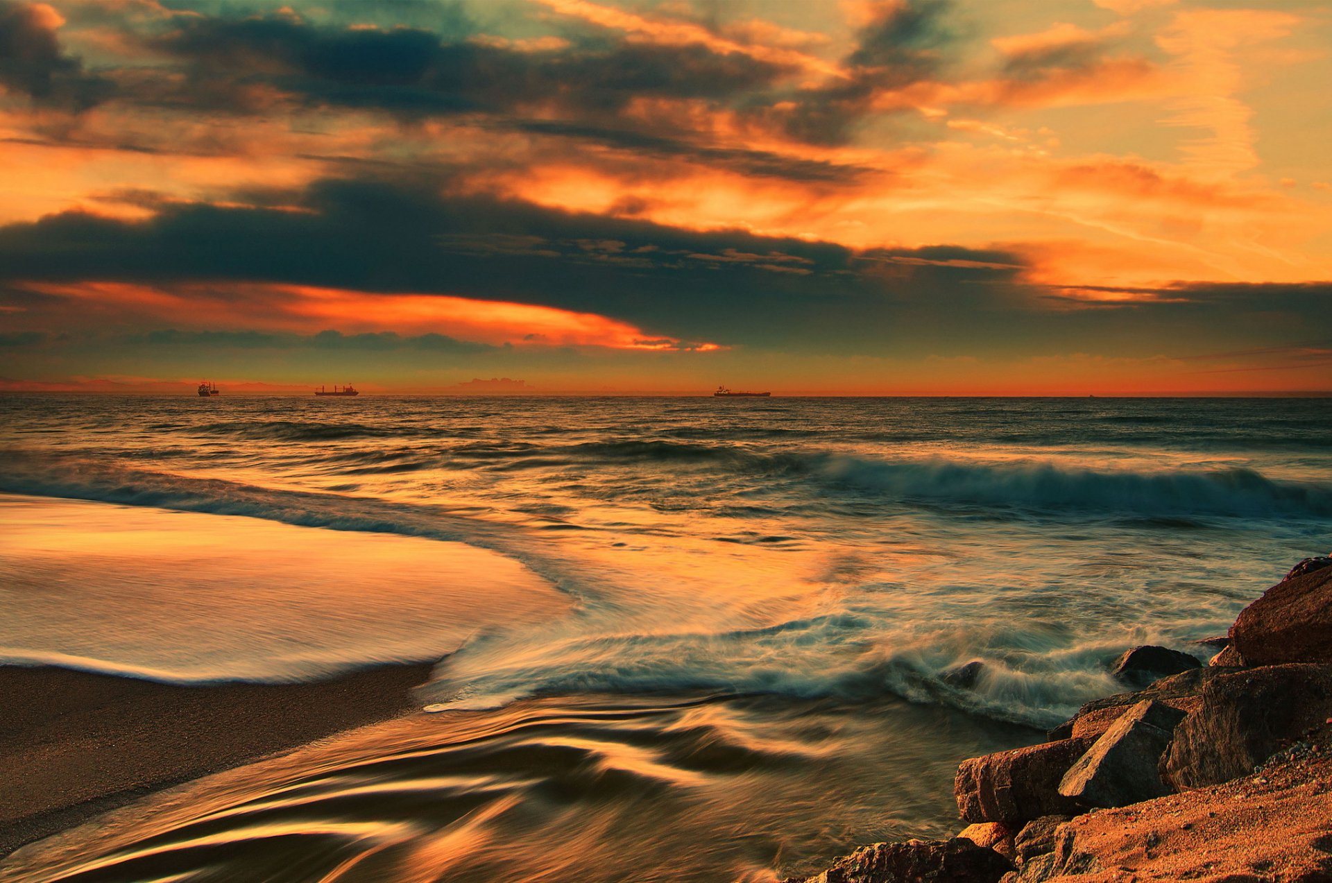 mare spiaggia rocce onde navi orizzonte sera tramonto