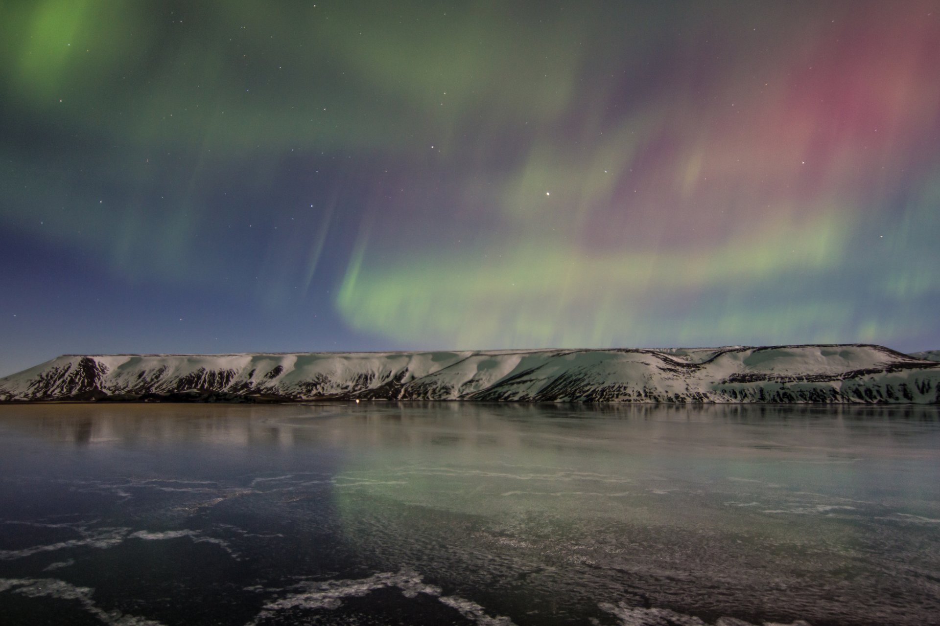 islandia lago hielo nieve noche cielo aurora boreal