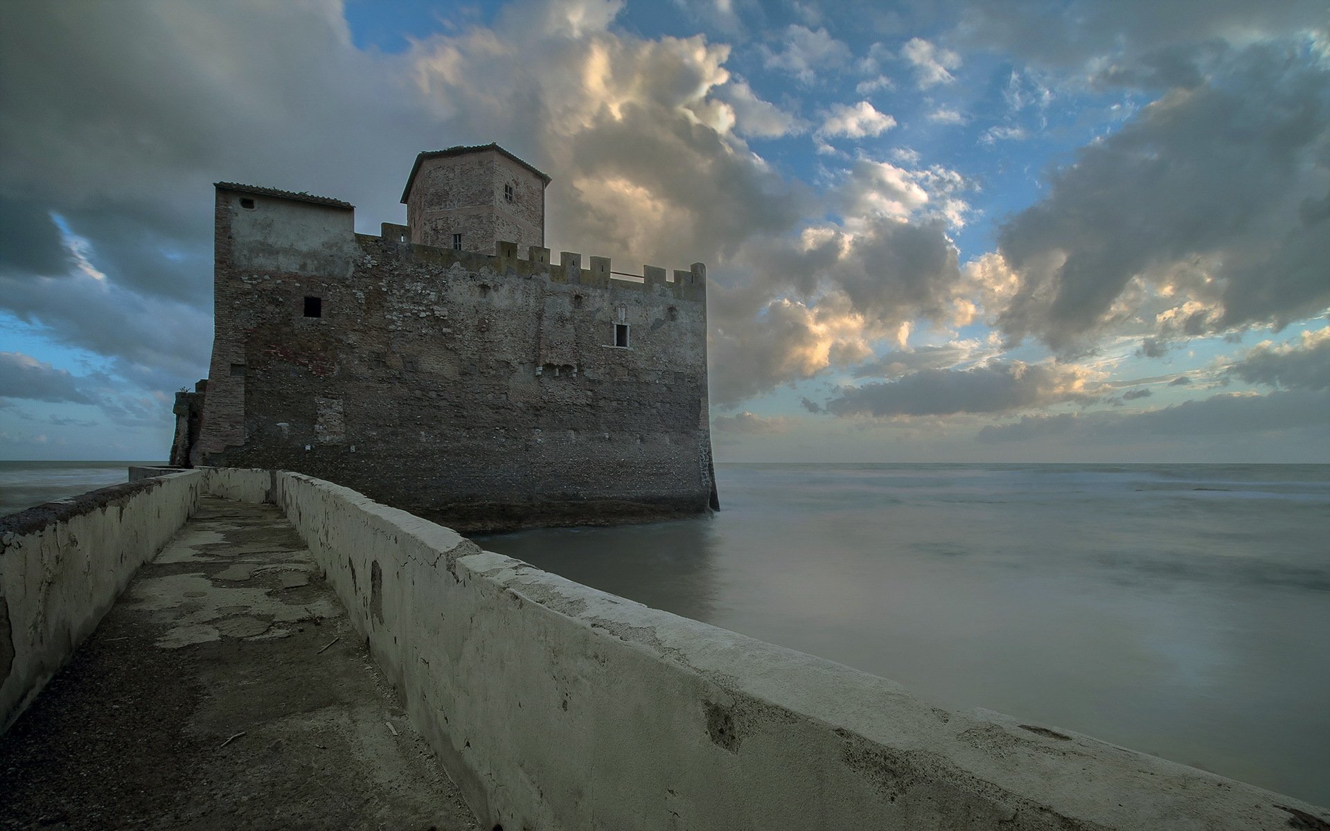 torre astura tramonto paesaggio