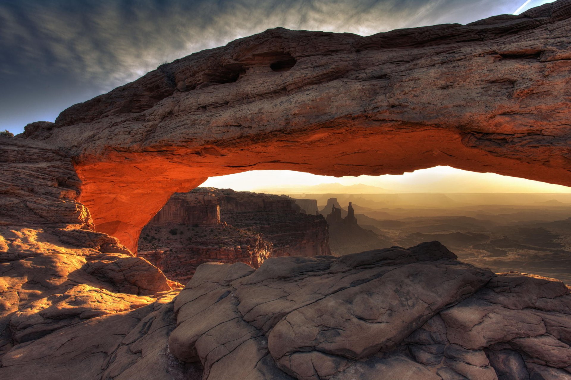 mesa arco canyonlands parque nacional estado utah estados unidos cañón naturaleza paisaje montañas panorama américa