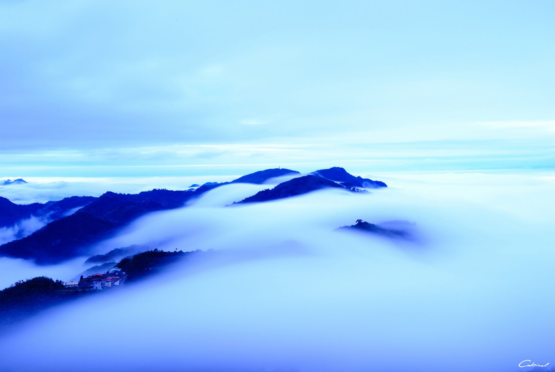 altura vista colinas picos nubes casas