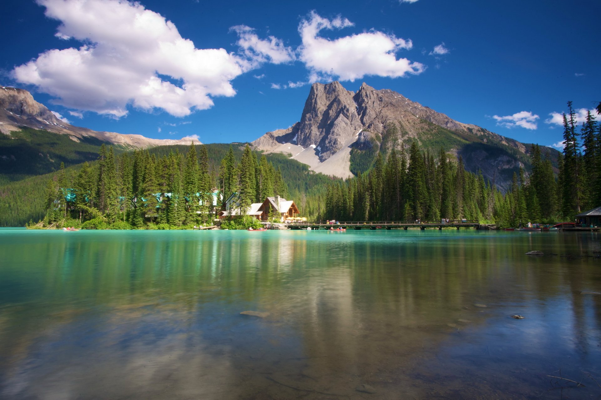 canada emerald yoho mountain river forest houses