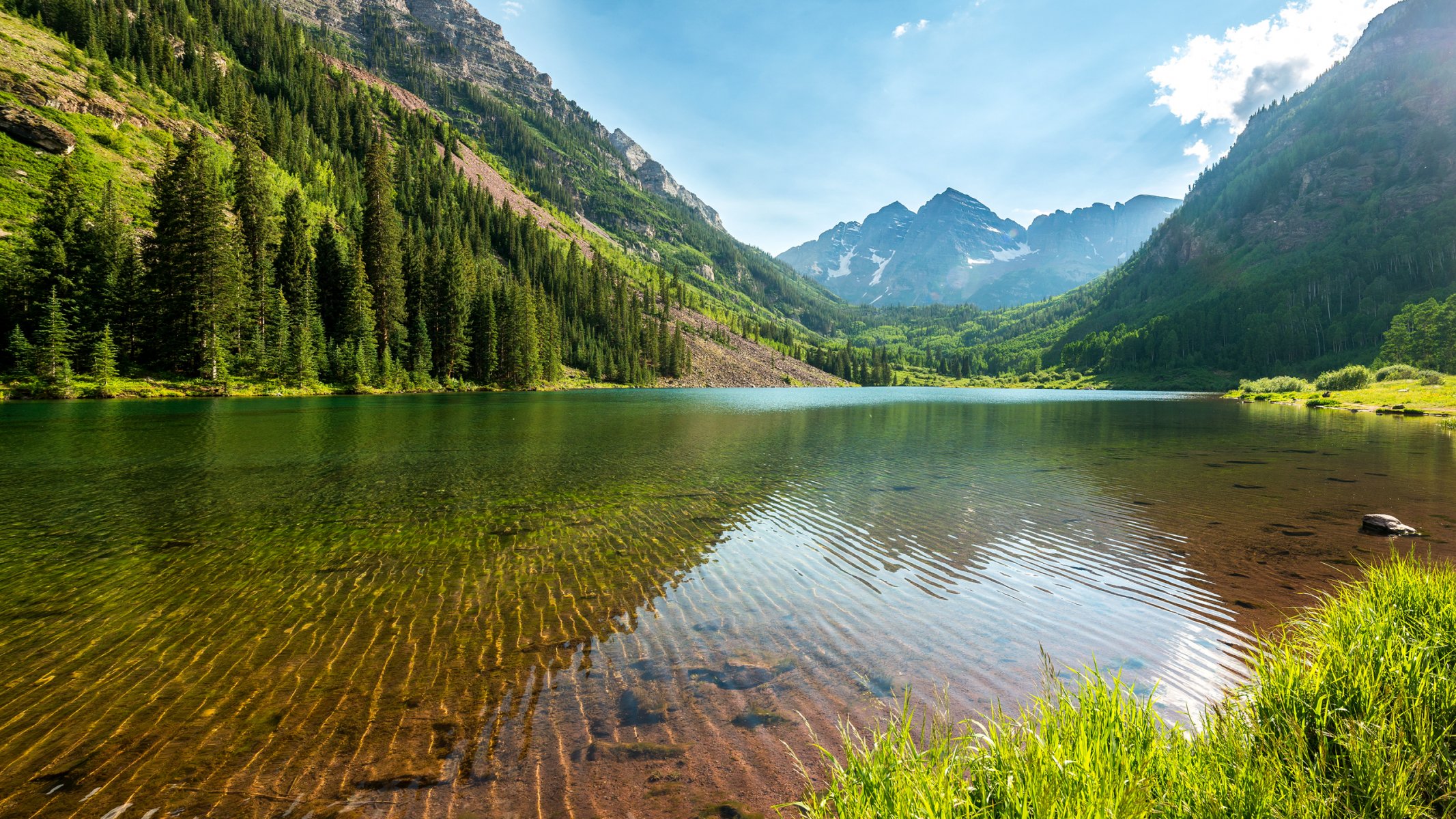 cielo montagne foresta alberi lago acqua trasparenza