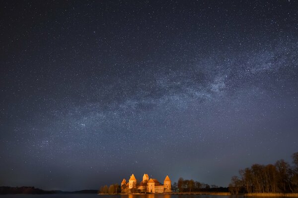 Schloss am Nachtsternhimmel