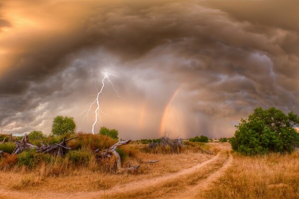 Rayos en nubes formidables