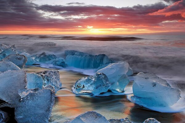 Coucher de soleil surf Islande