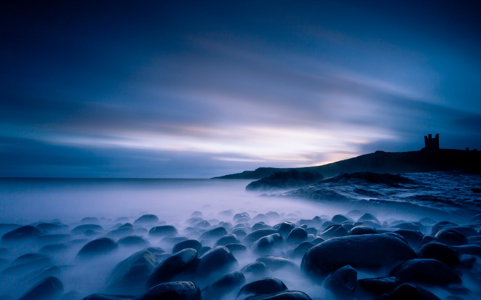 mare rocce paesaggio notte