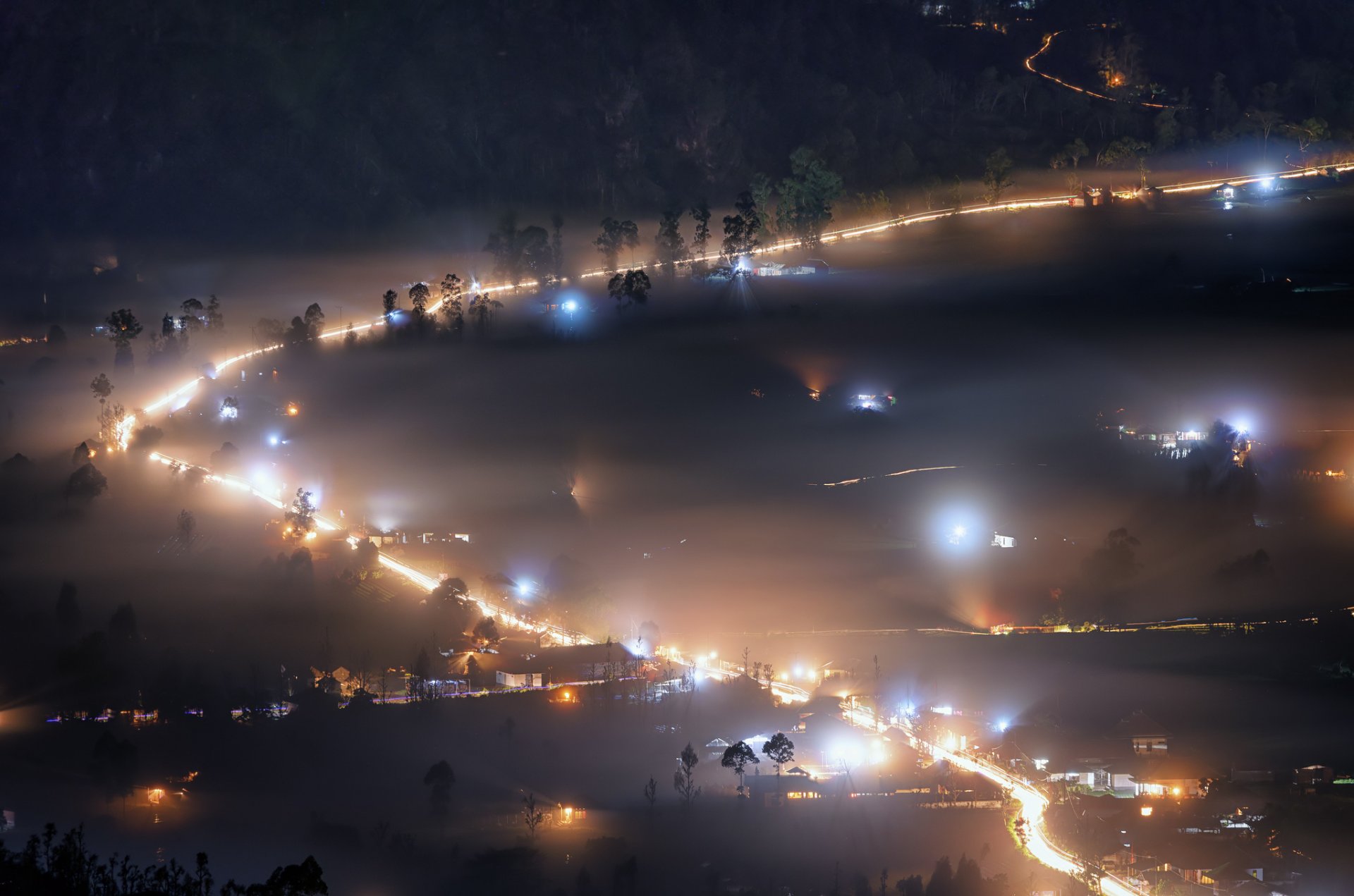 nuit misty kintamani bali indonésie