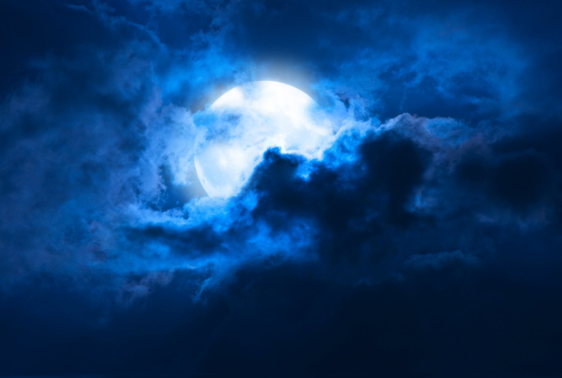 moon moonlight night midnight clouds cloudy evening full moon sky landscape cloudy night