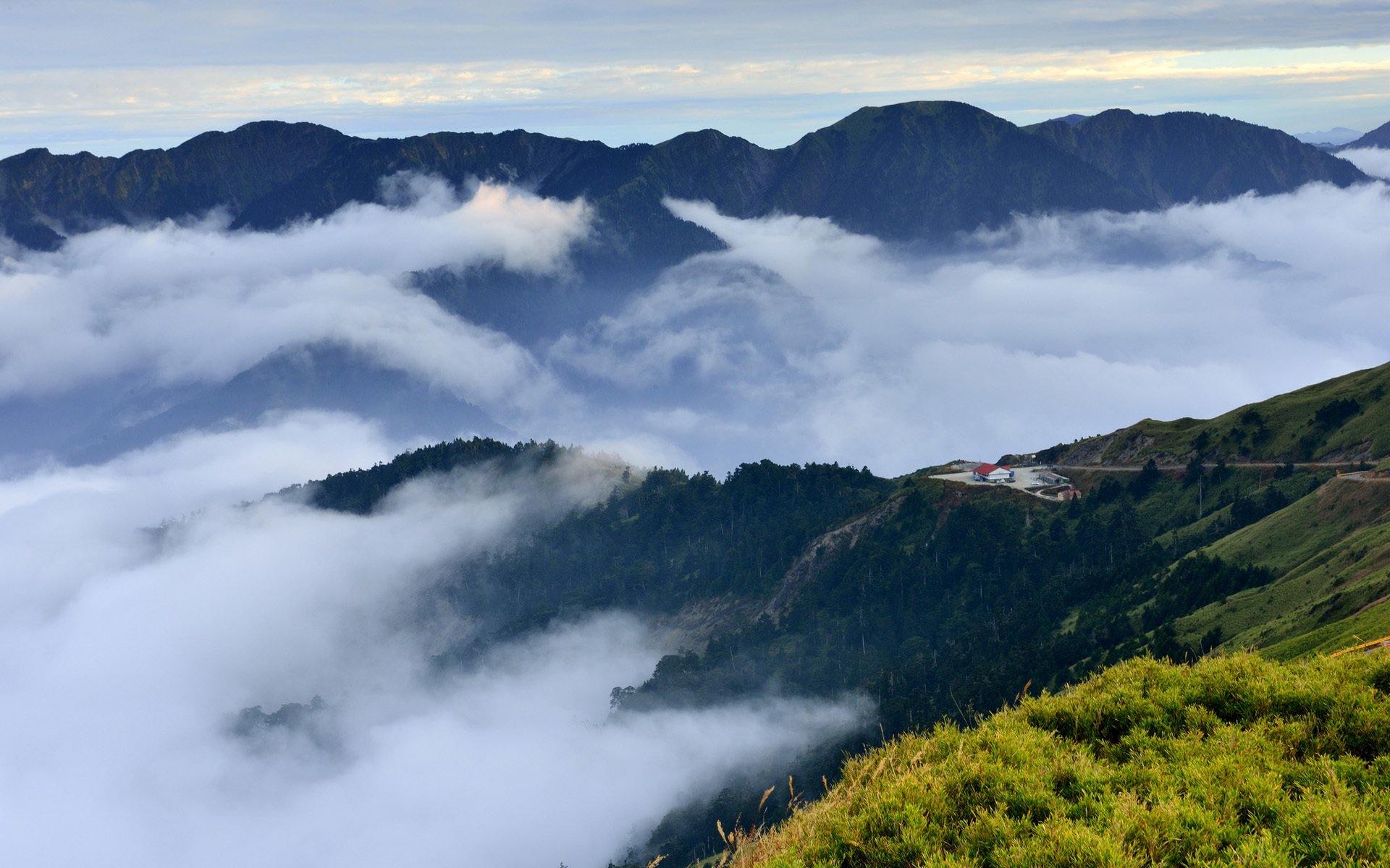 hügel höhe wolken nebel haus ansicht