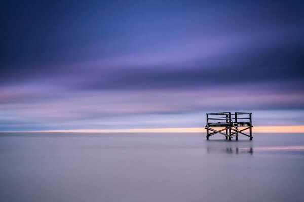 The sea in lilac-purple tones