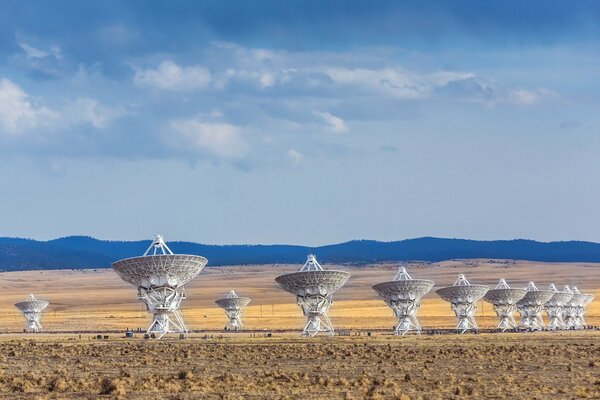 Beaucoup d antennes dans le domaine
