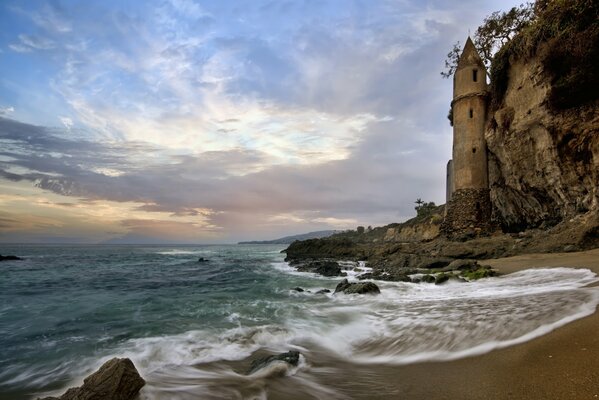 Pacific Ocean coast. Tower in Laguna beach