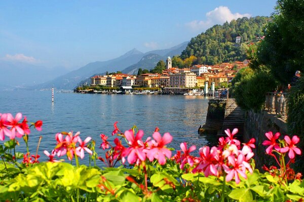 Lac de Côme en Italie dans les montagnes. Beau paysage