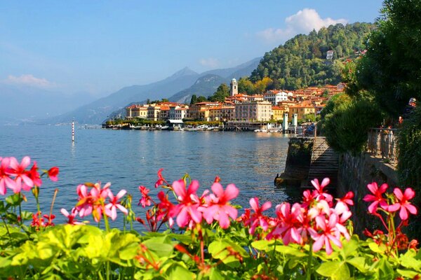 Lago di Como in Italia in montagna. Un bel paesaggio